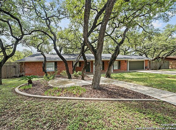 3rd image of 202 Donella Dr