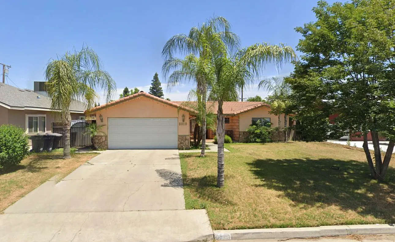 3 bed, 1334 sqft, $2,300 — Photo 1