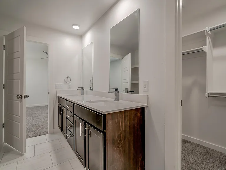13522 Vinita Dr — Photo 17