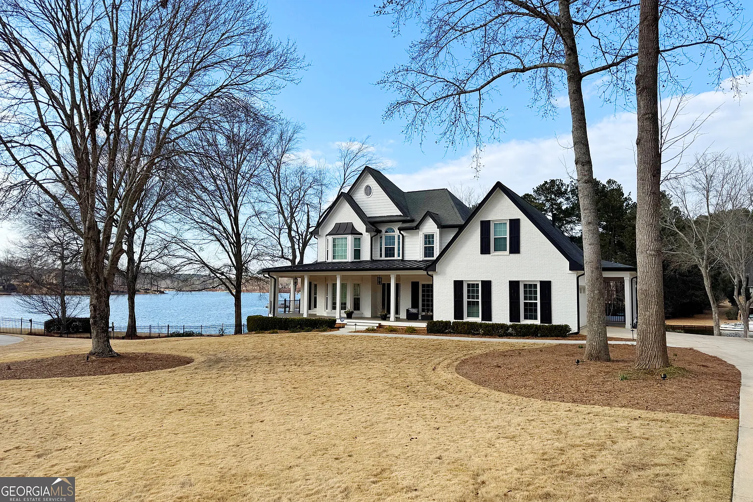 145 Bay Dr photo 1