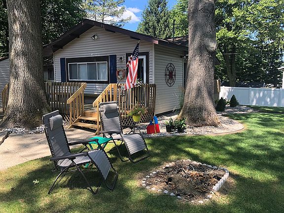 Front Pic (South Side)