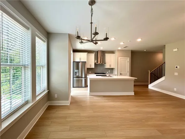 913 Echo Park Dr, Suwanee, GA 30024