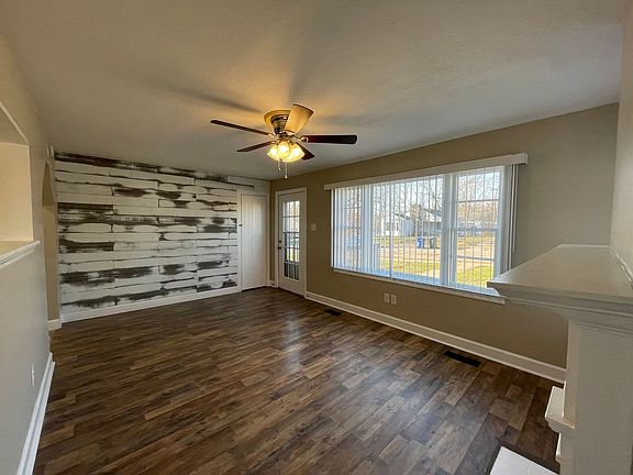 3rd image of 213 Broadview Dr