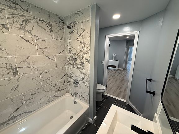 4th image of 124 Potomska St #1