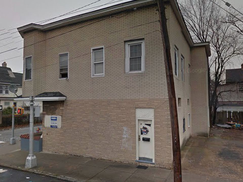 1st image of 271 Nicholas Ave