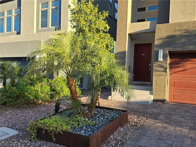 8083 Haywood Estate Ave — Photo 2