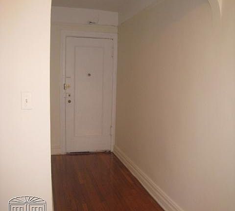 3rd image of 4115 46th St APT 2F