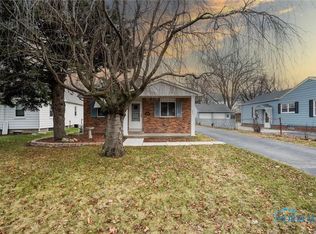 843 Mambrino Rd, Oregon, OH 43616