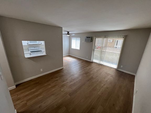 3rd image of 401-1 S Hobart Blvd #114