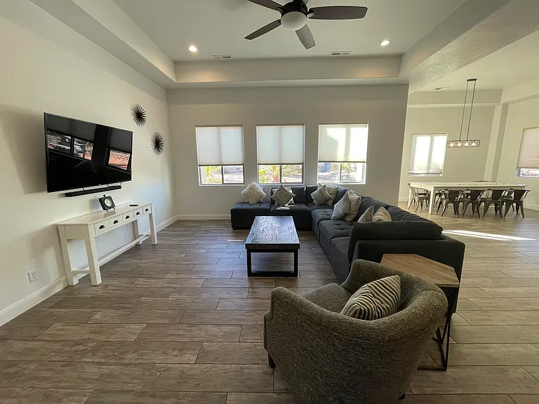 3212 S 4900 W — Photo 13