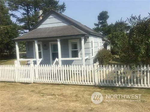 26010 Park Avenue photo 1