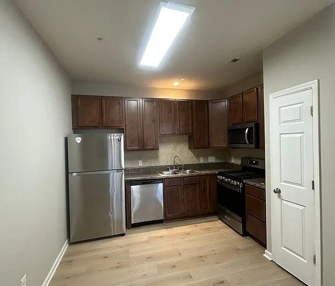 11100 Gwynn Oaks Dr #102 — Photo 5
