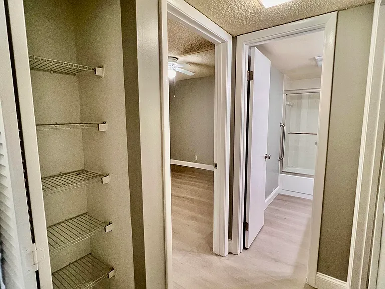 1850 Homewood Blvd #2070 — Photo 26