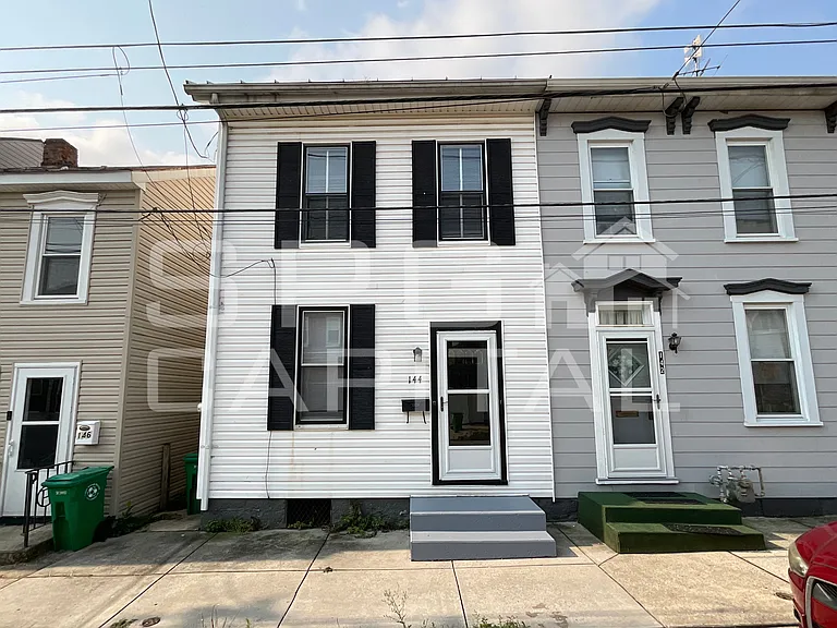 144 E Penn St — Photo 1