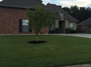 13717 Shady Hollow Dr, Denham Springs, LA 70726