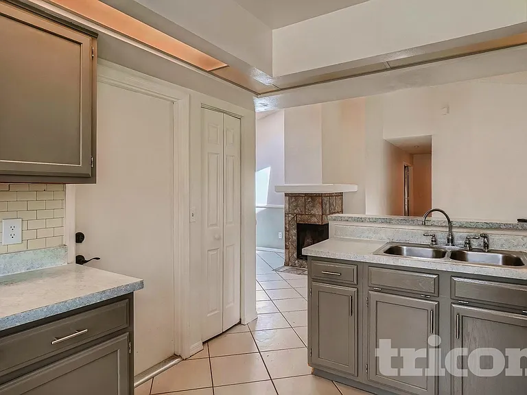 110 Yorktown Pl — Photo 6