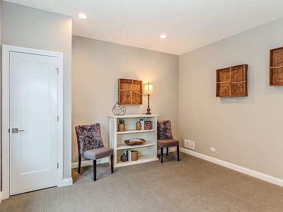4th image of 3 Parkside Ct