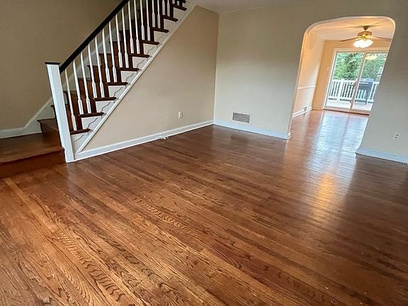 3rd image of 2222 Windsor Ave