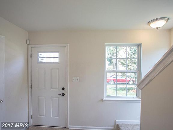 4th image of 161 King Edward Ct