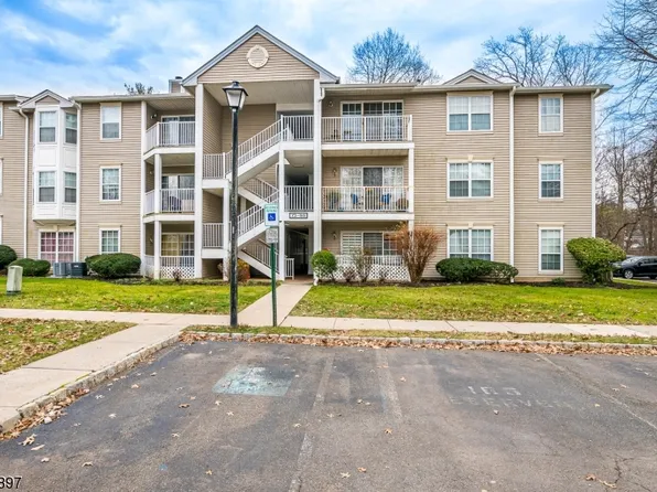 93 Lindsey Ct, Franklin Twp., NJ 08823