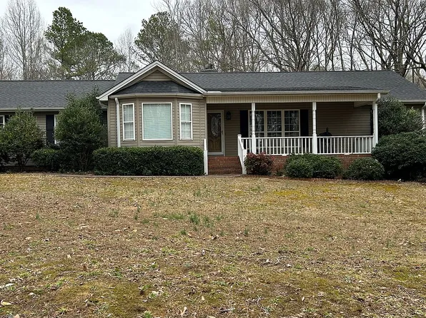 190 Holly Hills Dr, Hartwell, GA 30643