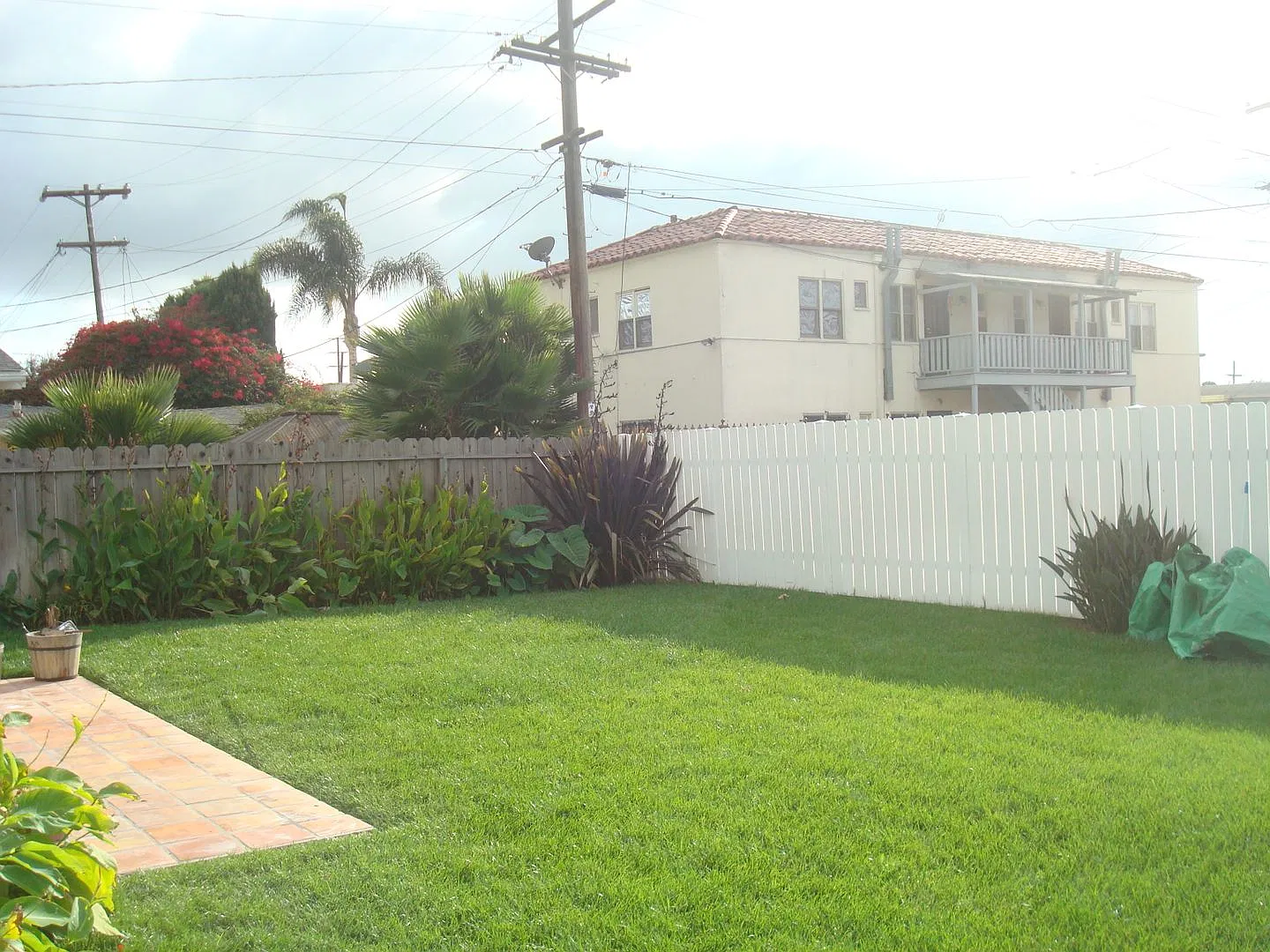 3 bed 2 bath 2 story house in Normal Heights $3500 a mo 1 year lease — Photo 4