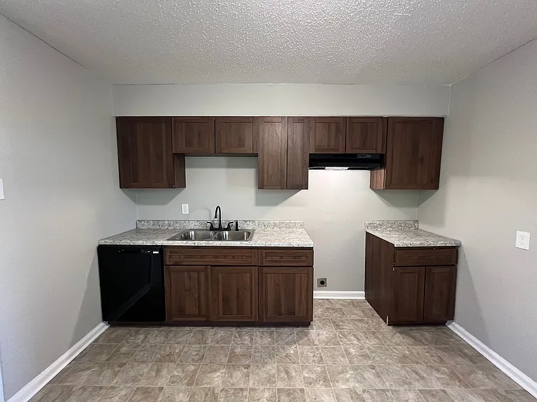 2173 S Hubert Cir — Photo 3