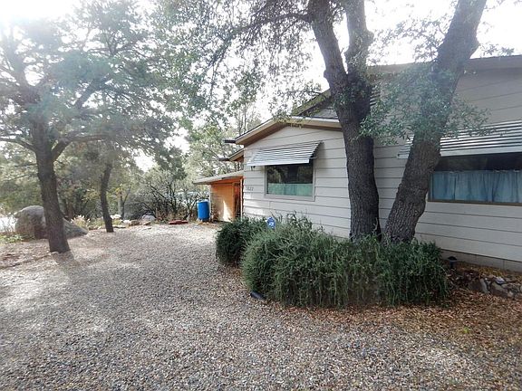 3rd image of 1622 White Oak Cir