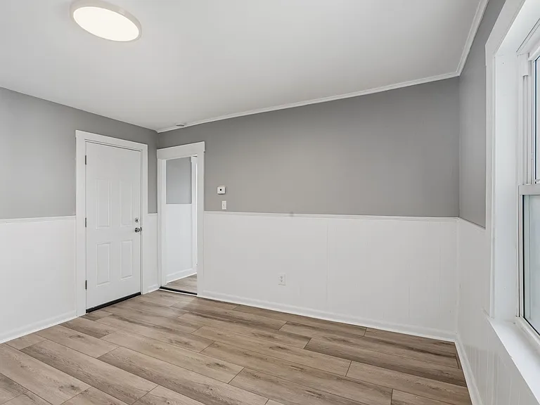 47 Sprague St — Photo 7
