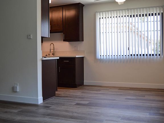3rd image of 1308 Amherst Ave #9