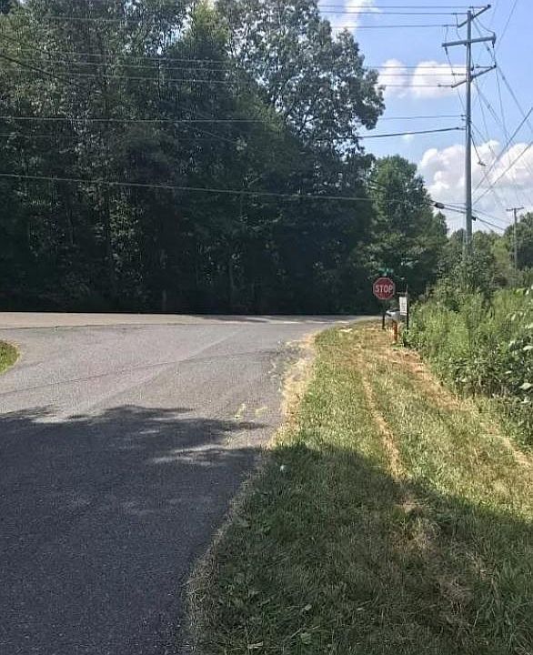 2nd image of 102 Kincheloe Rd
