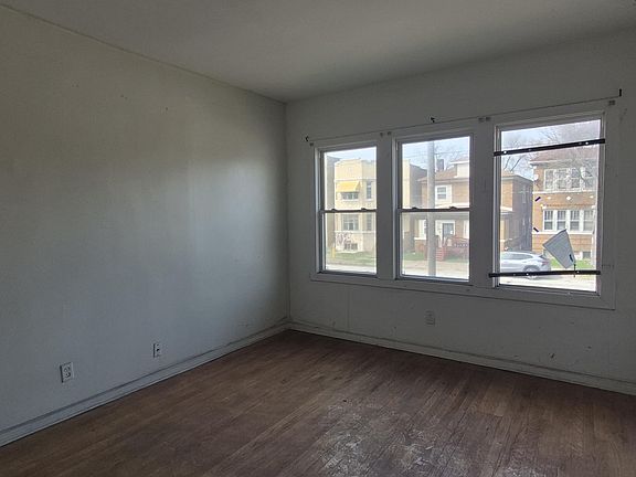 2nd image of 1113 W 11th Ave