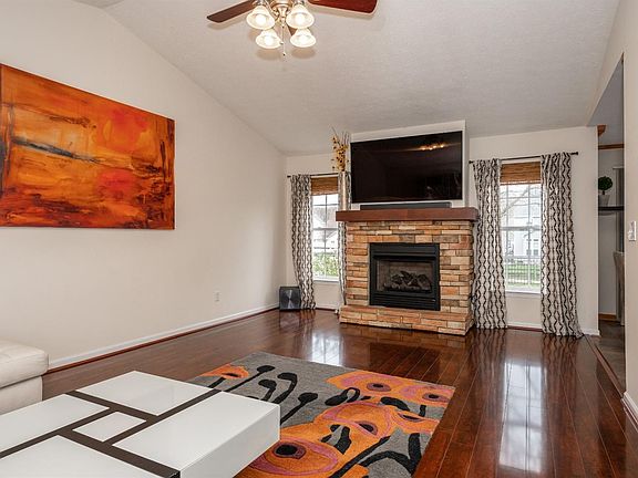 3rd image of 466 Indian Lake Dr