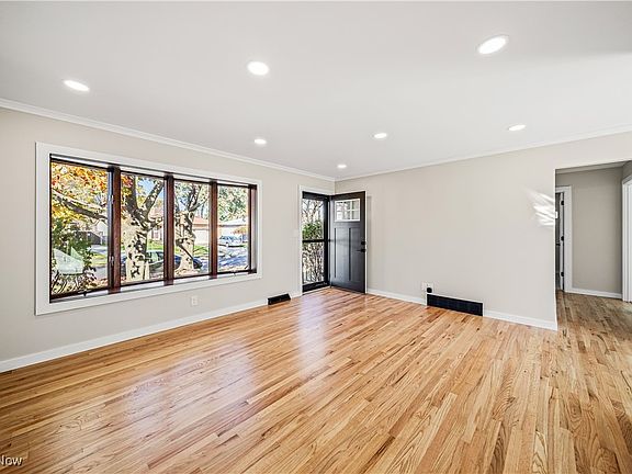 4th image of 4417 Starlight Dr