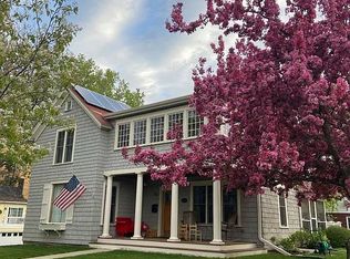 561 3rd St, Excelsior, MN 55331