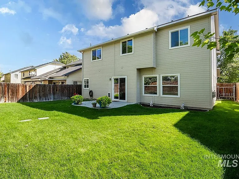 5729 S Moreya Ave — Photo 32