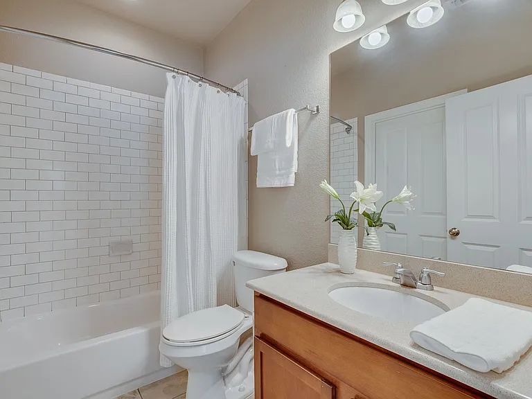 2816 Lubbock Ave — Photo 22