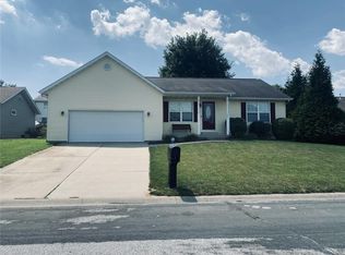 941 Holyoke Dr, Shiloh, IL 62269