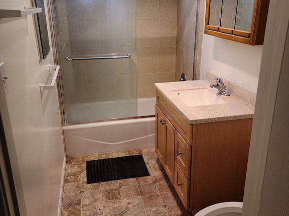 5th image of 1605 E Ocean Blvd APT 3