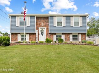 221 N Skyline Dr, Louisville, KY 40229