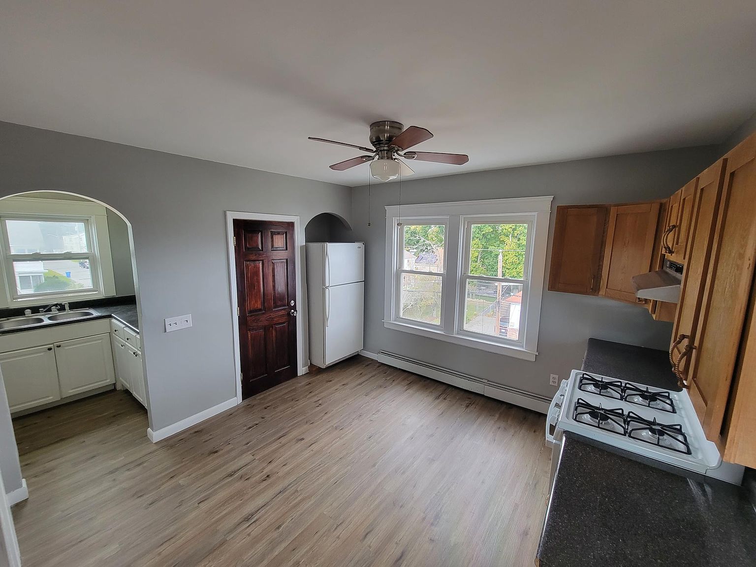 483 Laurel Hill Ave APT 3, Cranston, RI 02920 Zillow