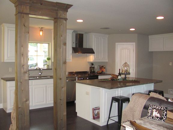 4th image of 4633 Hildring Dr E