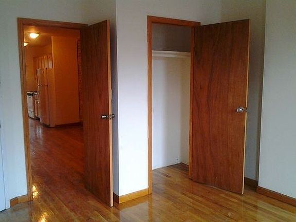3rd image of 566 Sackett St