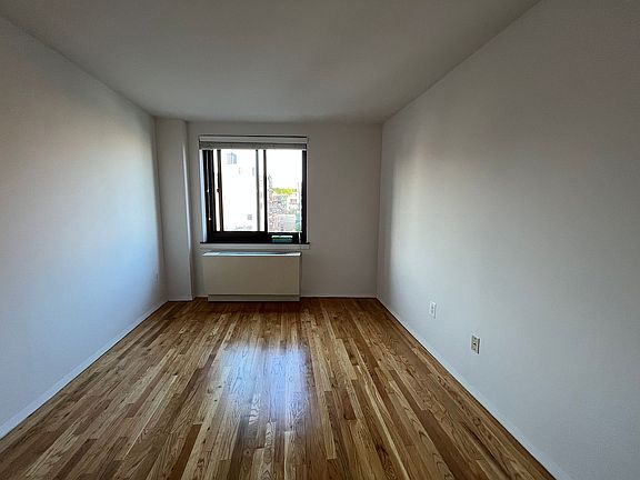 4th image of 284 Mott St APT 9K