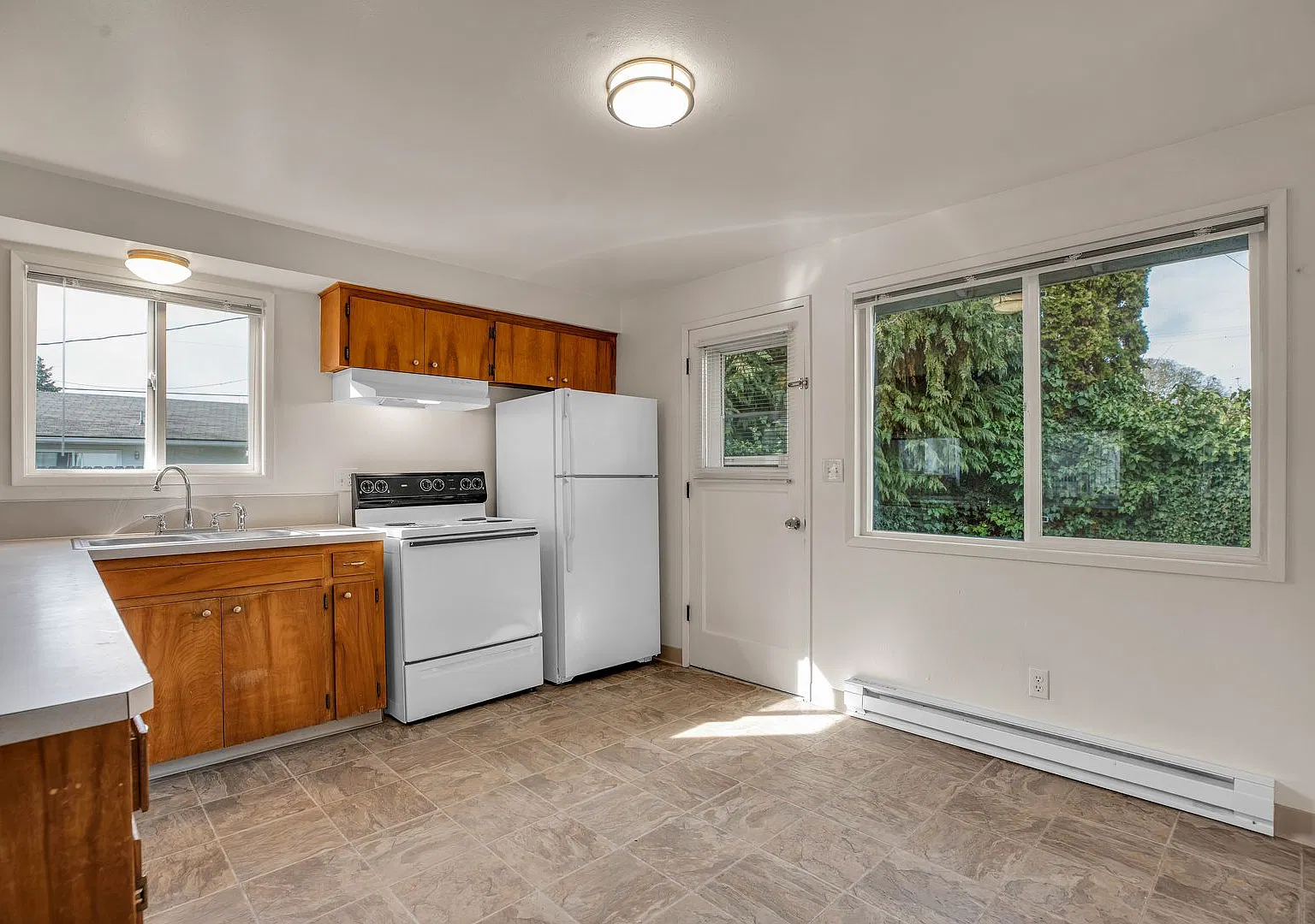 Tracy Court — Photo 4