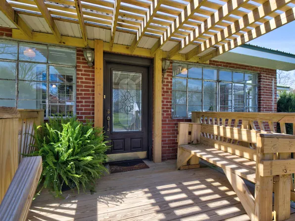 809 N Oakwood St, Rossville, GA 30741
