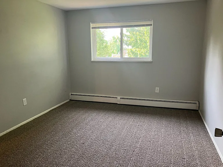 Valley York Apartments — Photo 59