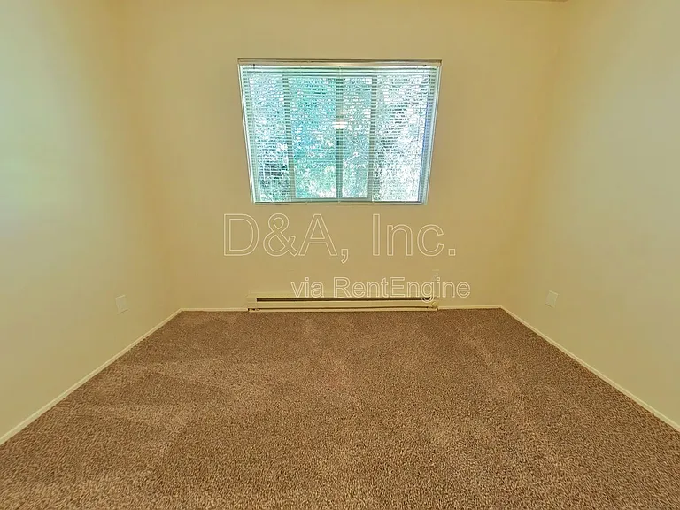 1140 NW Fillmore Ave — Photo 6