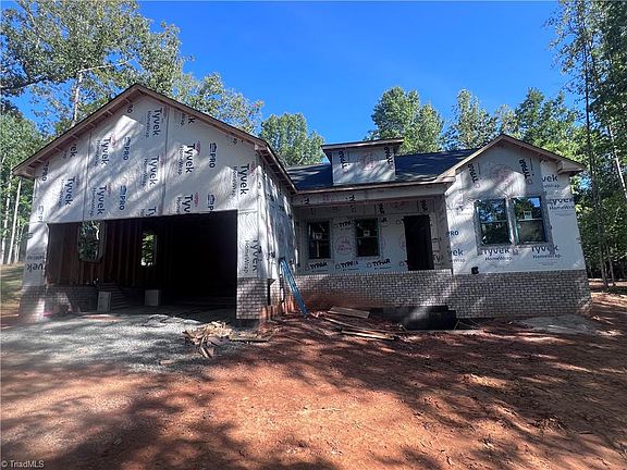 2nd image of 4864 Creeks Crossing Rd
