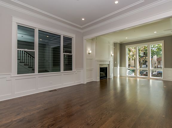 5th image of 2426 N Artesian Ave